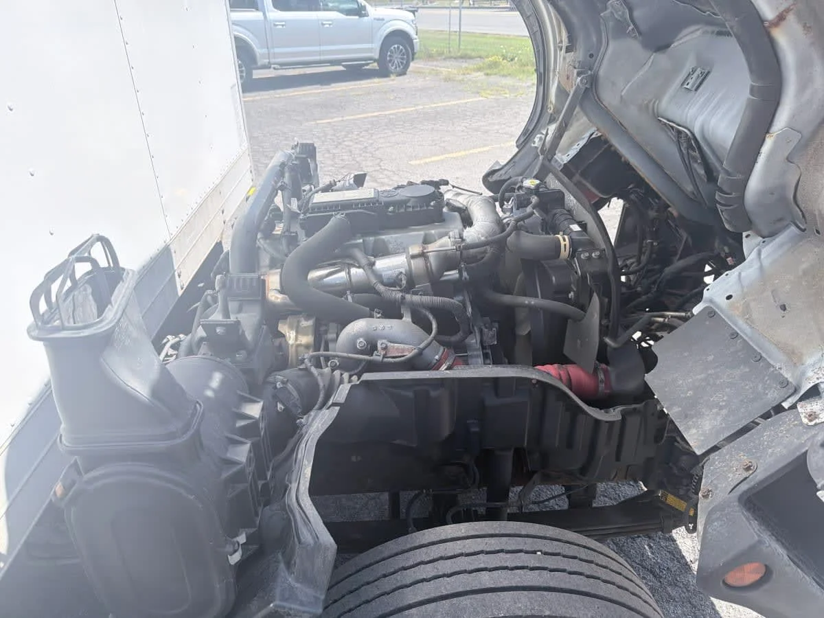 2019 Hino 195 in Syracuse, NY — photo 12