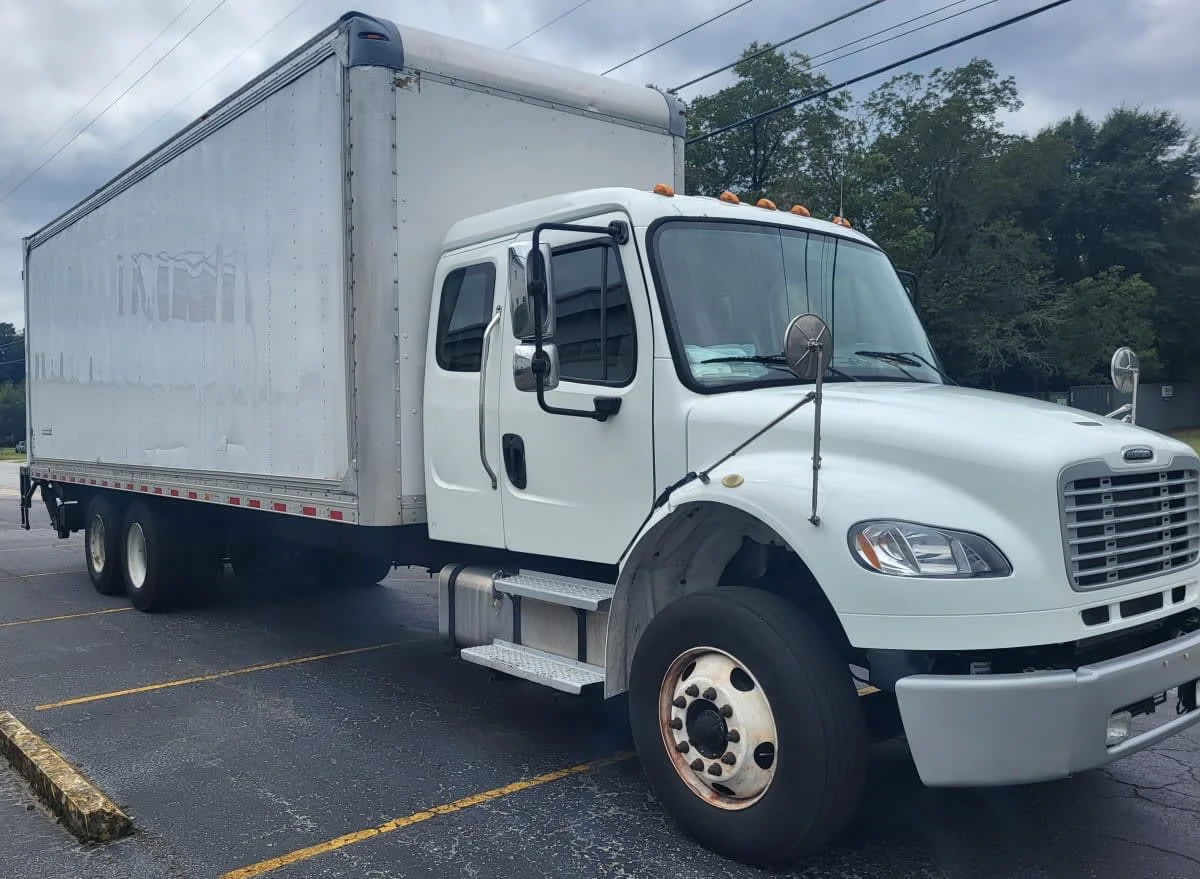 2019 Freightliner M2 106 in Orlando, FL — photo 3
