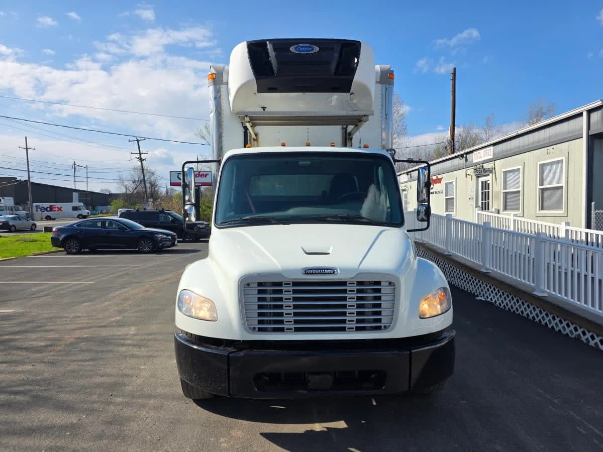 2019 Freightliner M2 106 in Bensalem, PA — photo 2