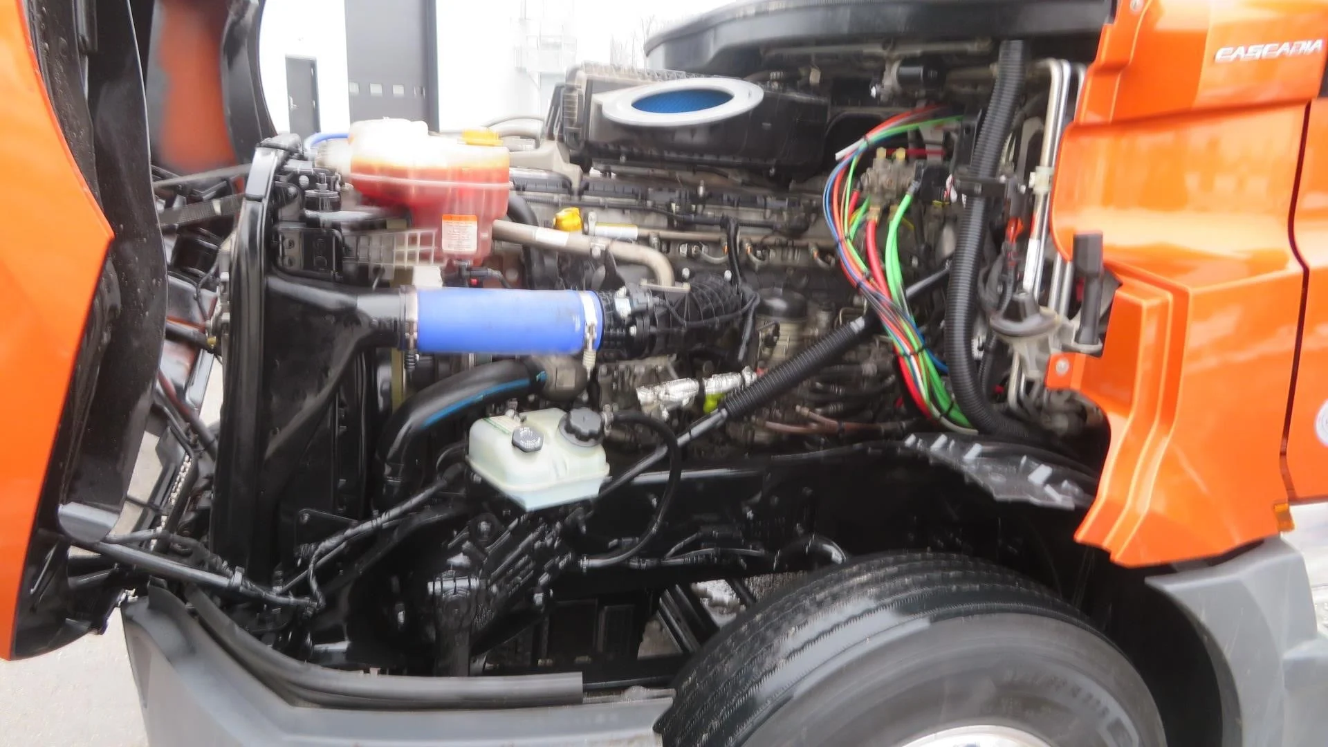 2022 Freightliner Cascadia in MI — photo 16