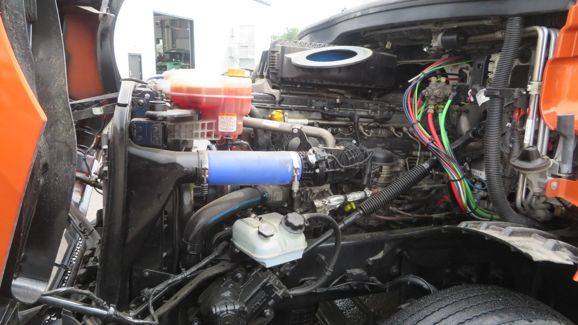 2022 Freightliner Cascadia in MI — photo 14