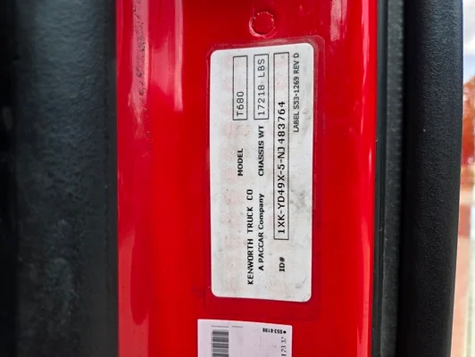 2022 Kenworth T680 in Cedar Rapids, IA — photo 12