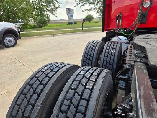 2022 Kenworth T680 in Cedar Rapids, IA — photo 14