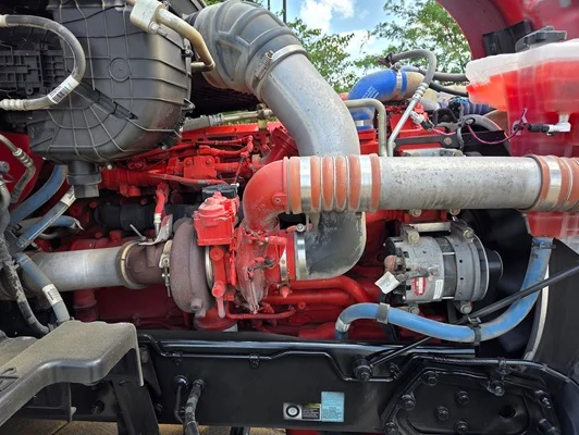 2022 Kenworth T680 in Cedar Rapids, IA — photo 18