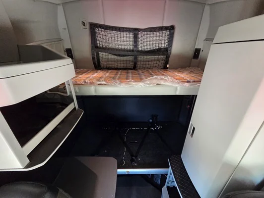 2022 Kenworth T680 in Cedar Rapids, IA — photo 19
