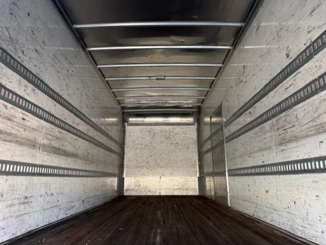 2019 Freightliner M2 106 — photo 7