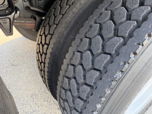 2019 Freightliner M2 106 — photo 15