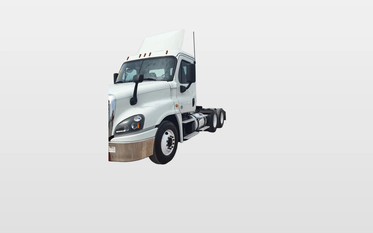 2019 Freightliner - image 1