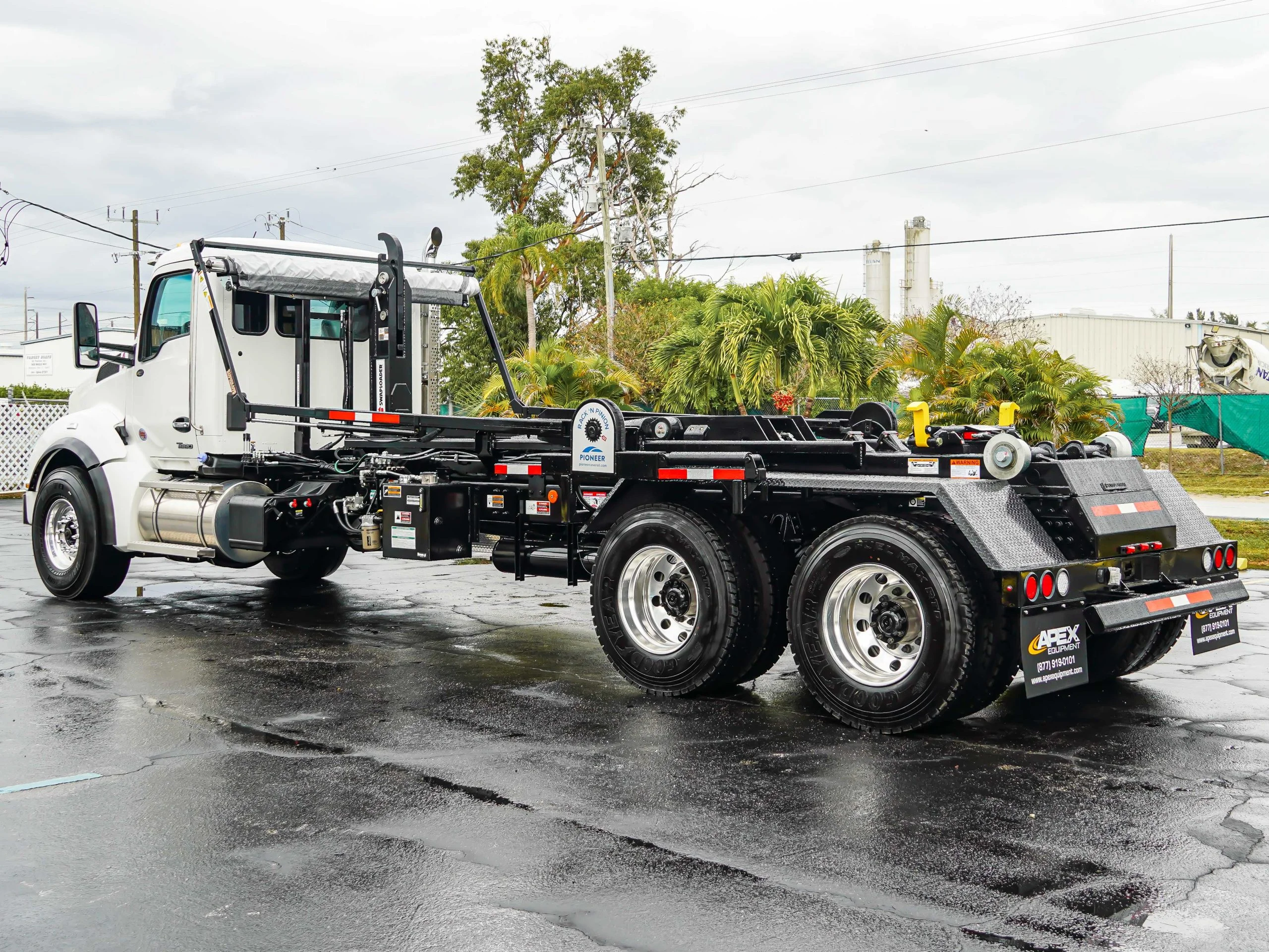 2025 Volvo VHD 400 — photo 6