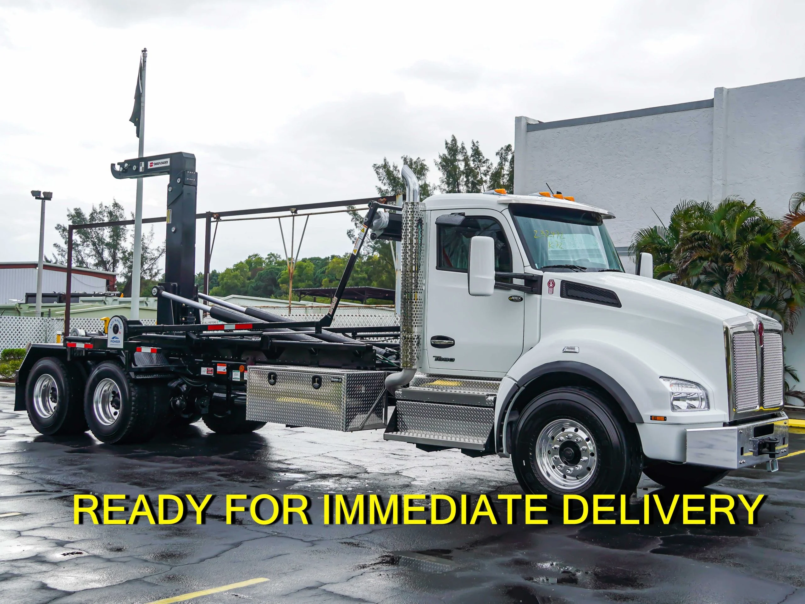 2025 Volvo VHD 400