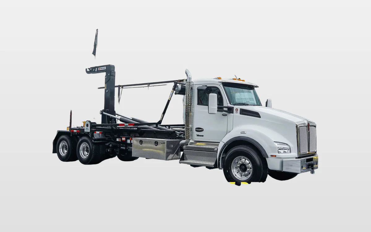 2025 Volvo - image 1