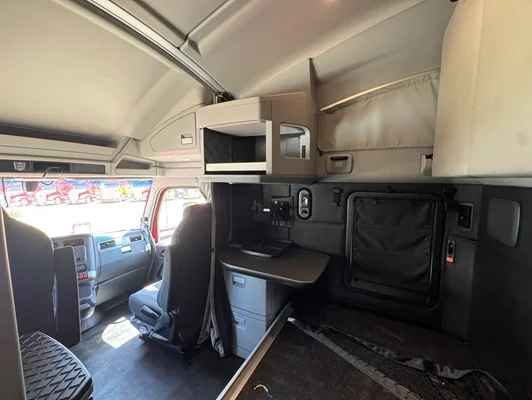 2023 Kenworth T680 in Dallas, TX — photo 28