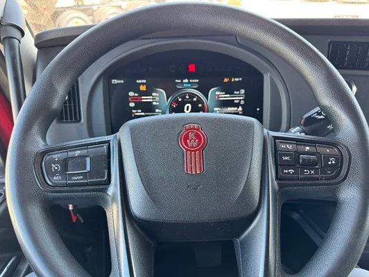 2023 Kenworth T680 in Dallas, TX — photo 24