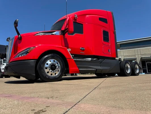 2023 Kenworth T680 in Dallas, TX — photo 12