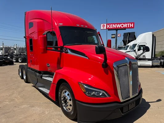 2023 Kenworth T680 in Dallas, TX — photo 14