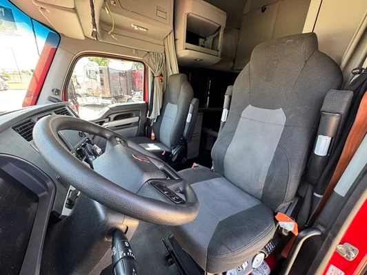 2023 Kenworth T680 in Dallas, TX — photo 20