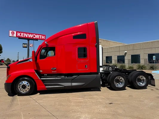2023 Kenworth T680 in Dallas, TX — photo 13