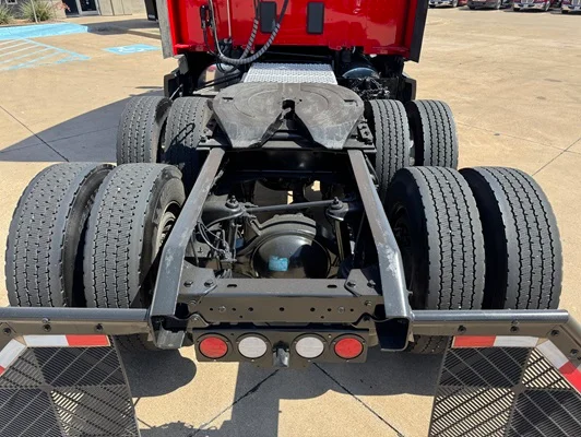 2023 Kenworth T680 in Dallas, TX — photo 4