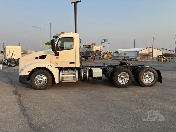 2021 Peterbilt 579 in Jerome, ID — photo 2