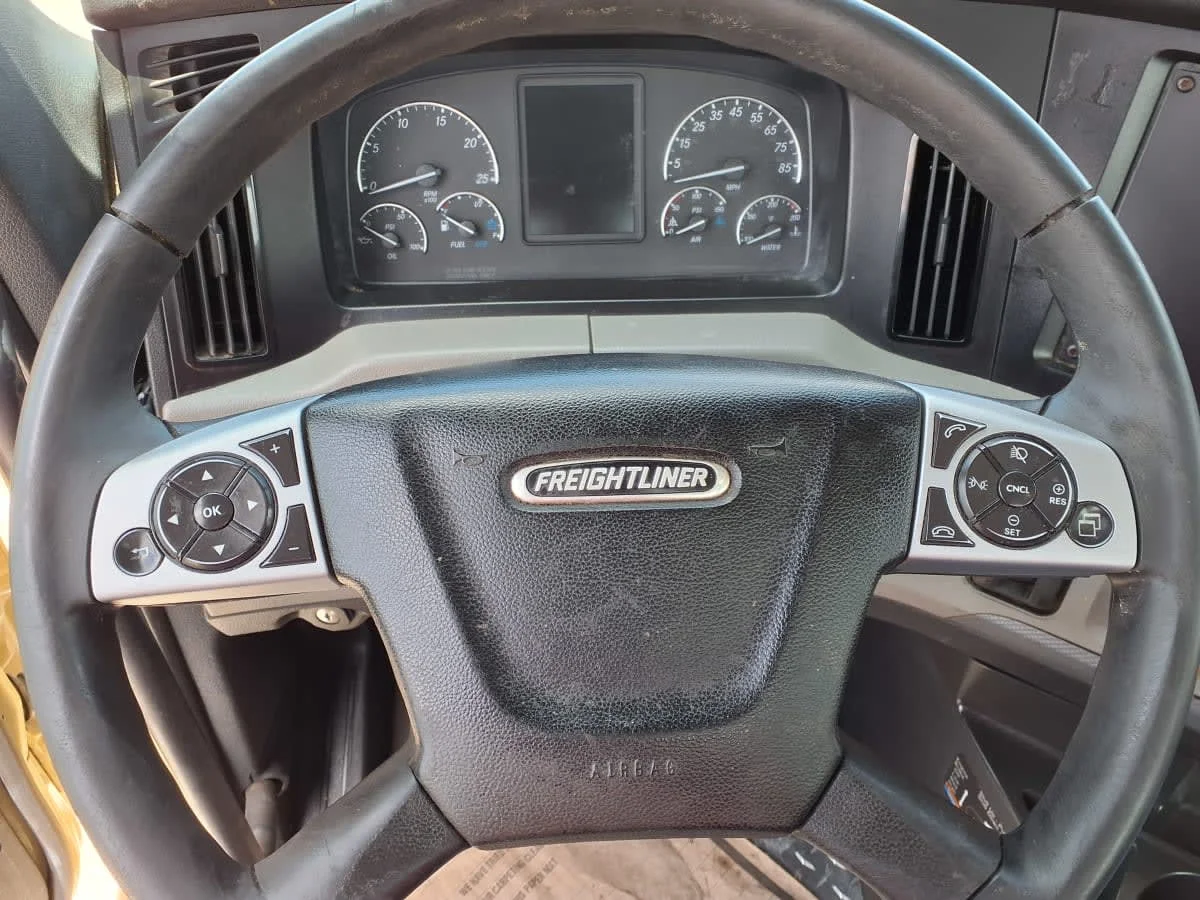 2020 Freightliner Cascadia in Greenville, SC — photo 10