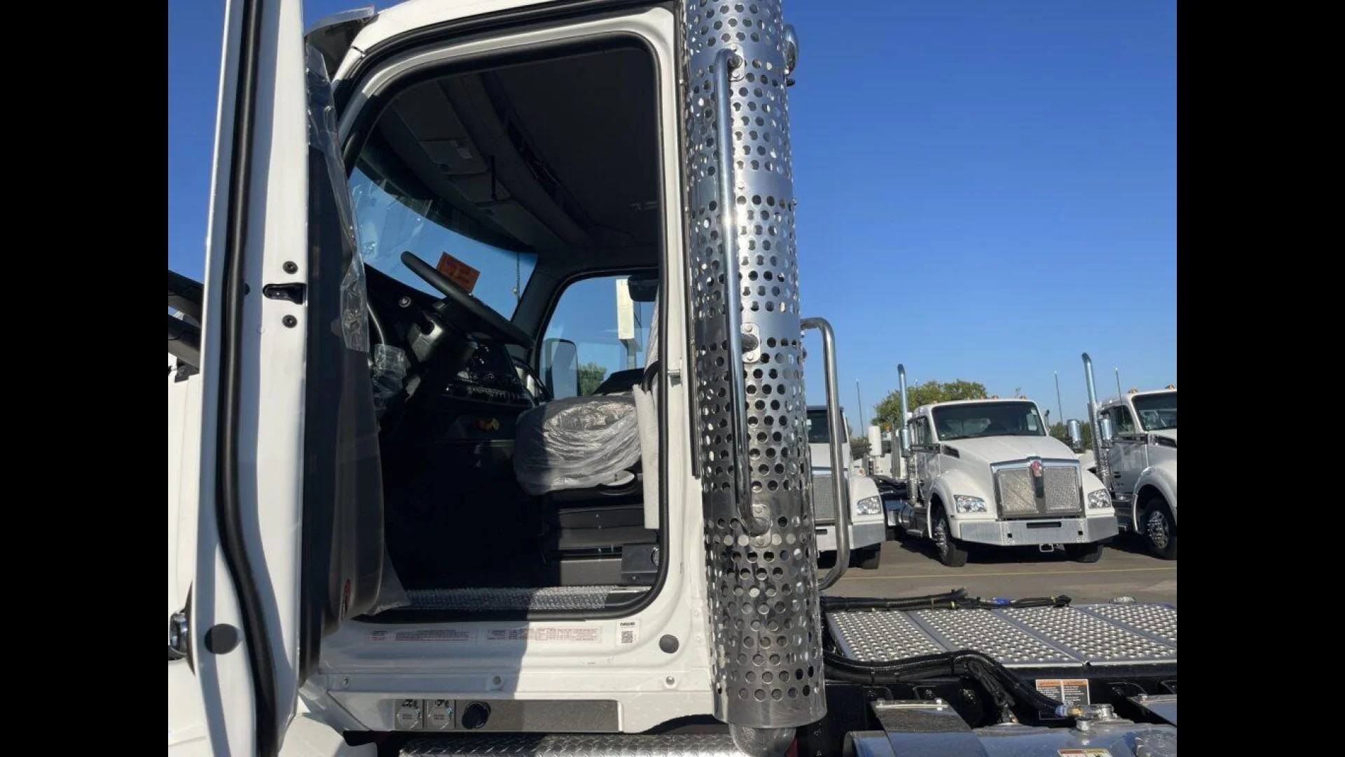 2026 Kenworth T880 in Williston — photo 12