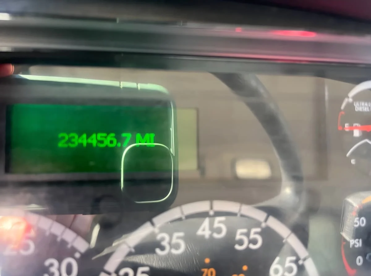 2017 Freightliner M2 106 - image 10