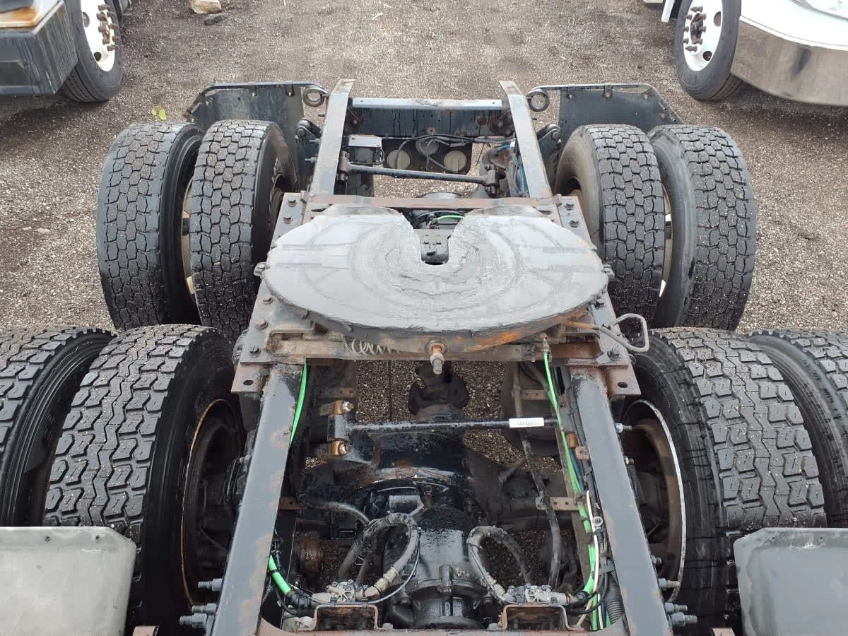 2018 Freightliner Cascadia - image 12