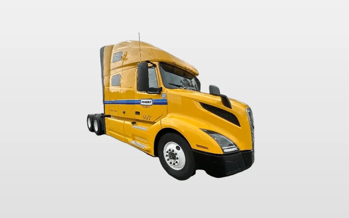 2022 Volvo - image 1