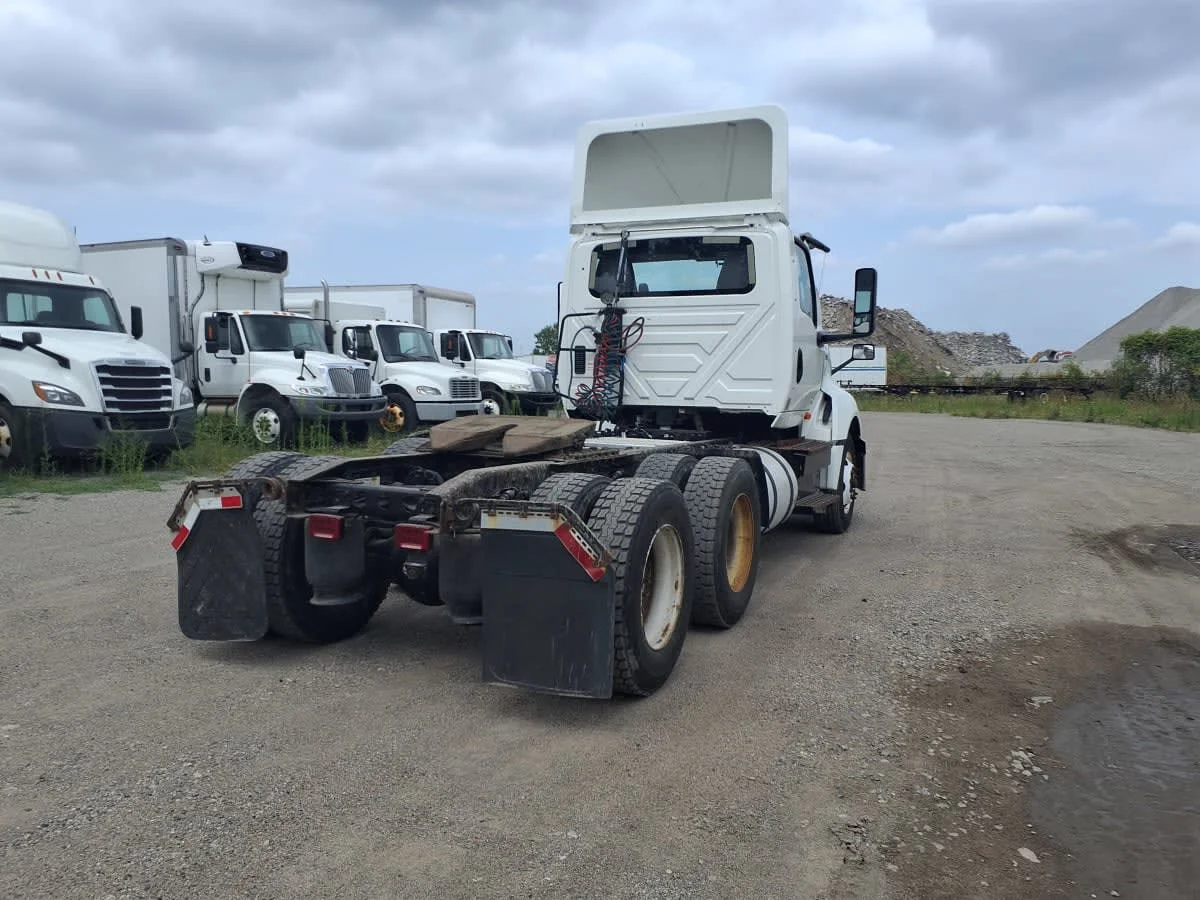 2019 International LT in Taylor, MI — photo 4
