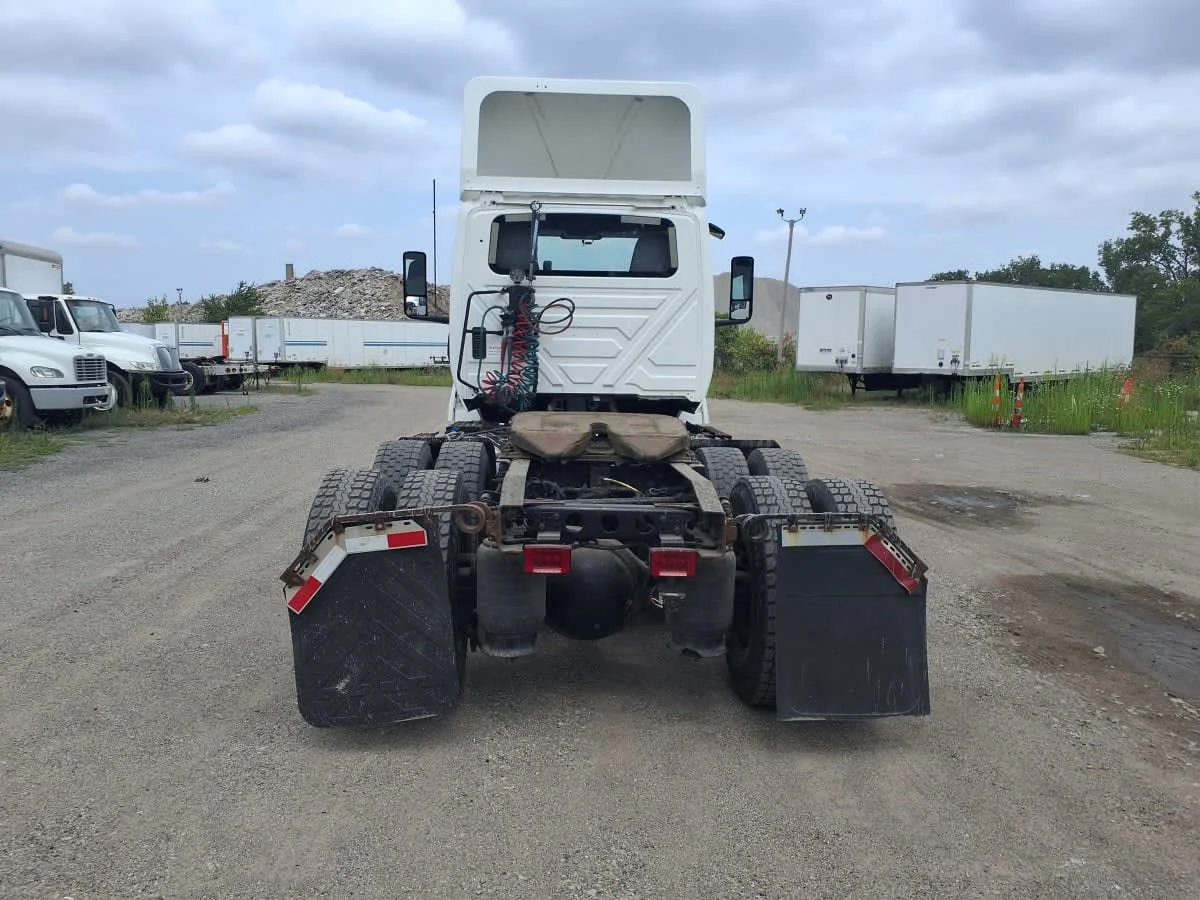 2019 International LT in Taylor, MI — photo 5