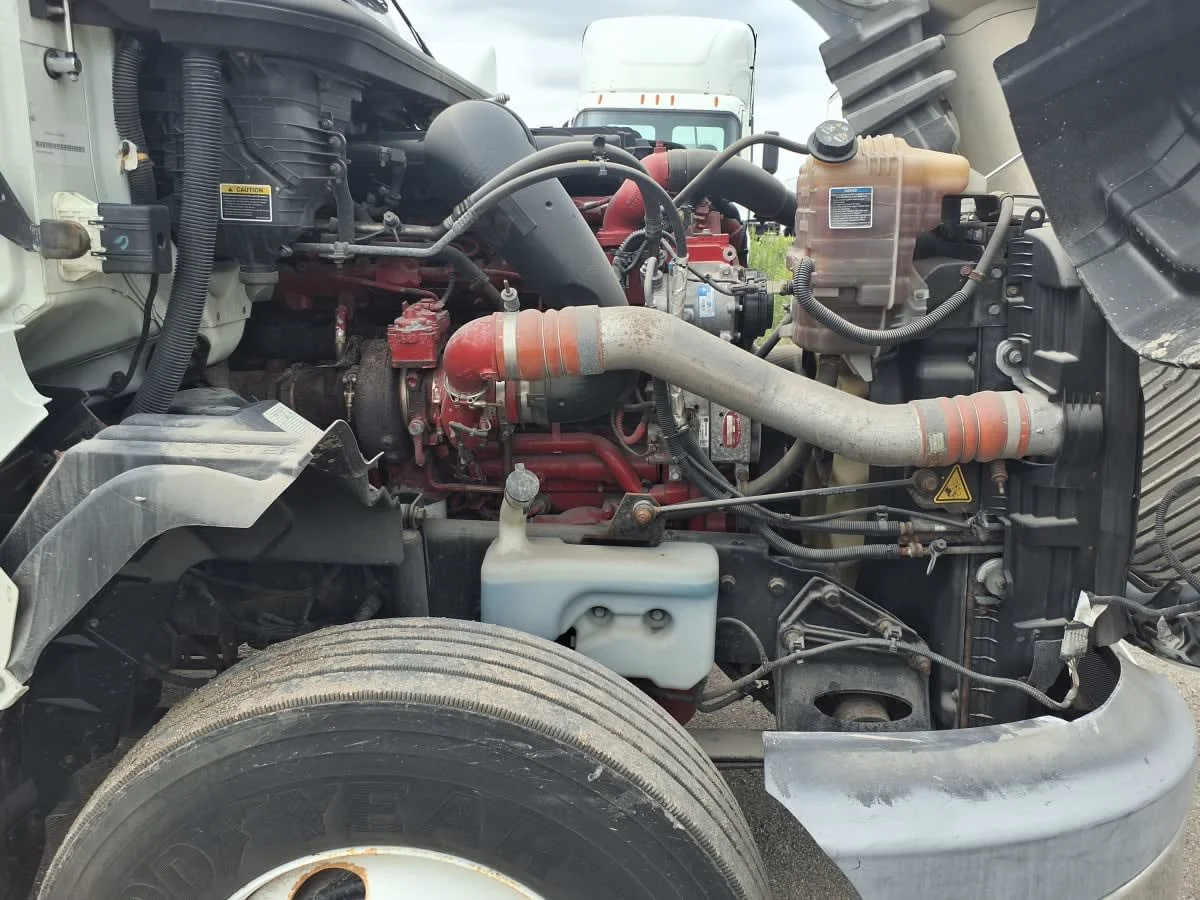 2019 International LT in Taylor, MI — photo 14