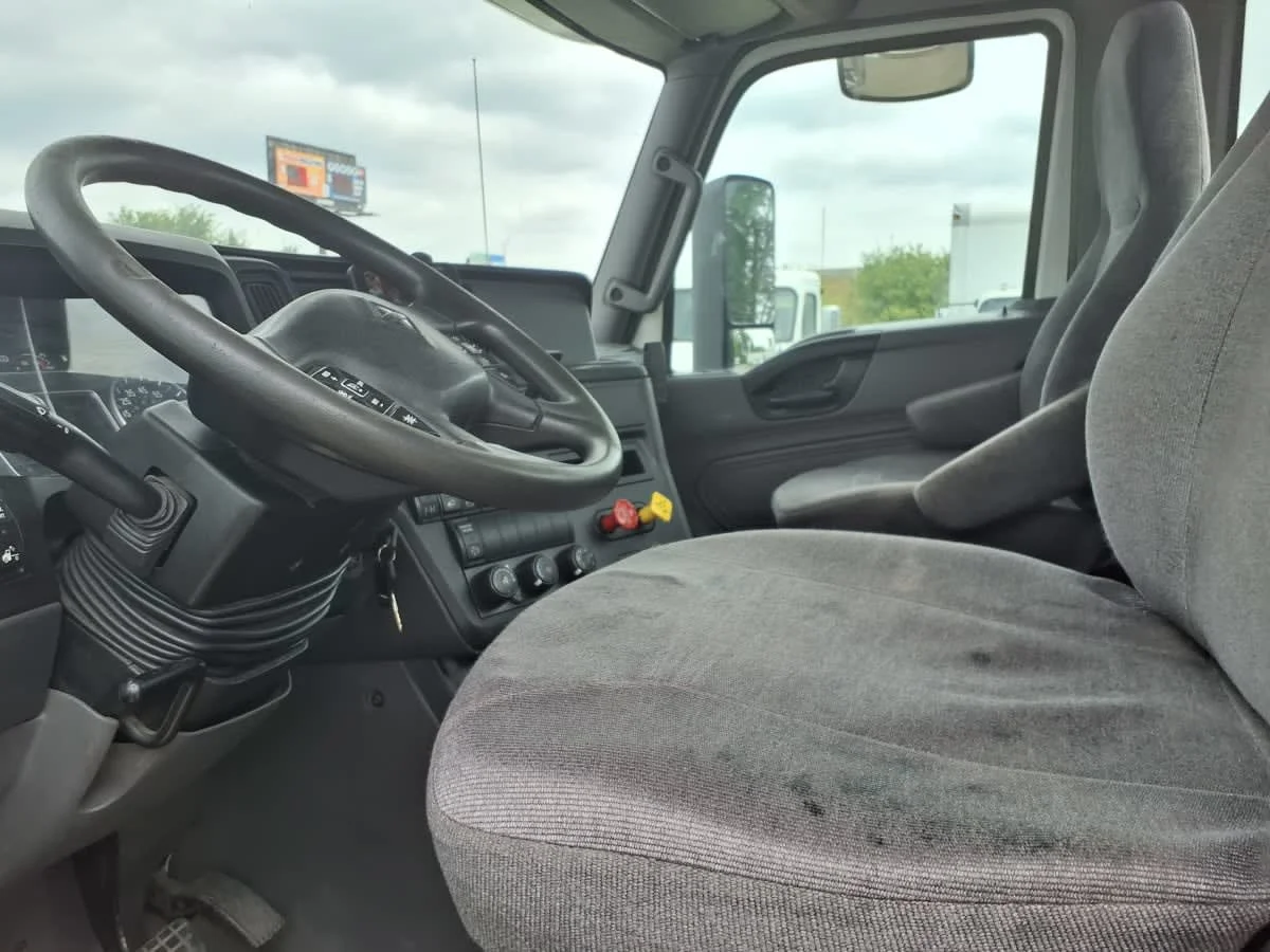 2019 International LT in Taylor, MI — photo 7