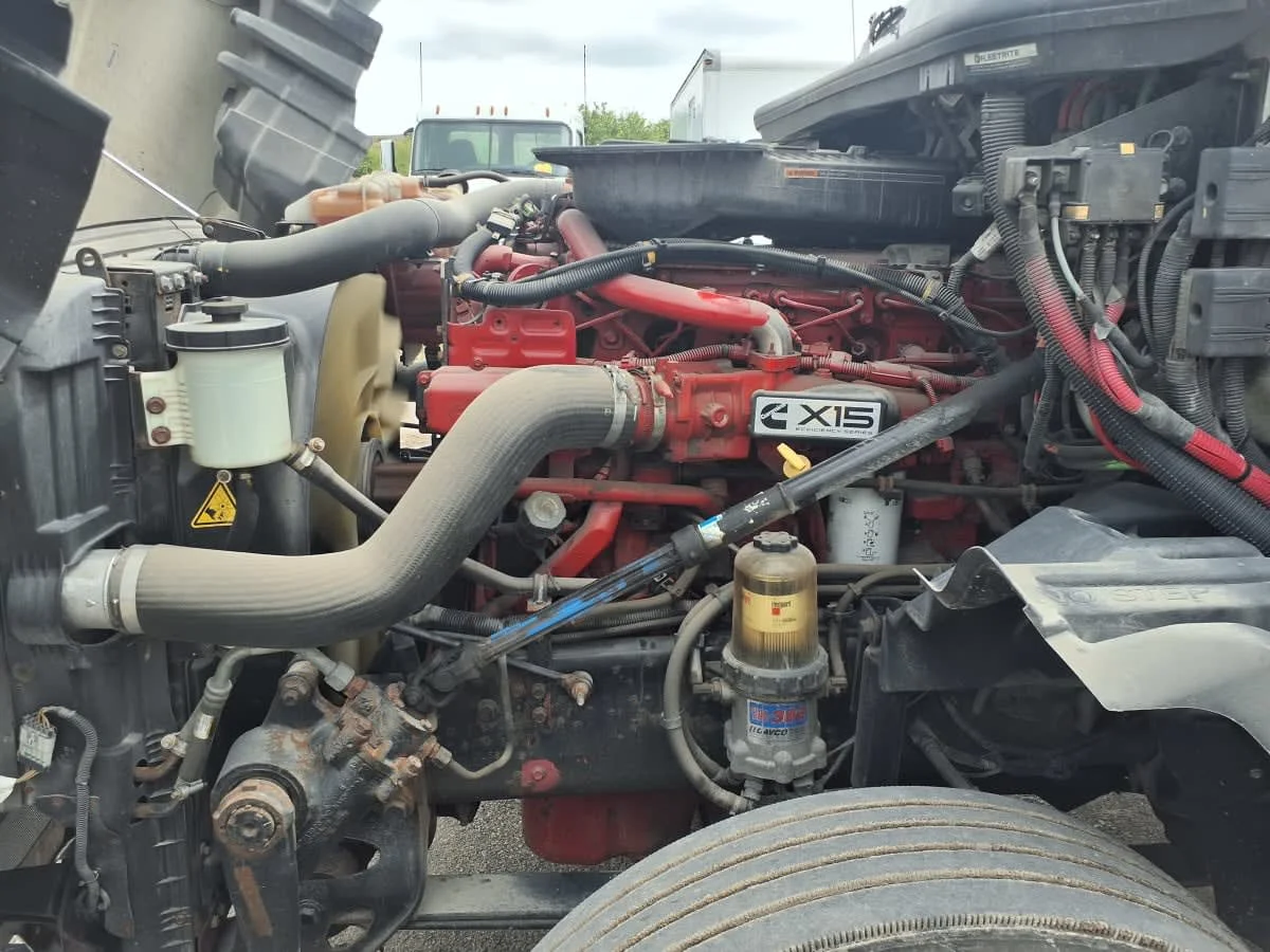 2019 International LT in Taylor, MI — photo 8