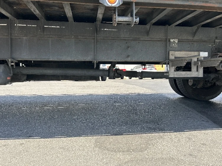 2017 Hino 268 in Torrance, CA — photo 5