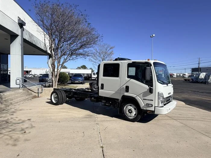 2027 Isuzu NPR - image 9