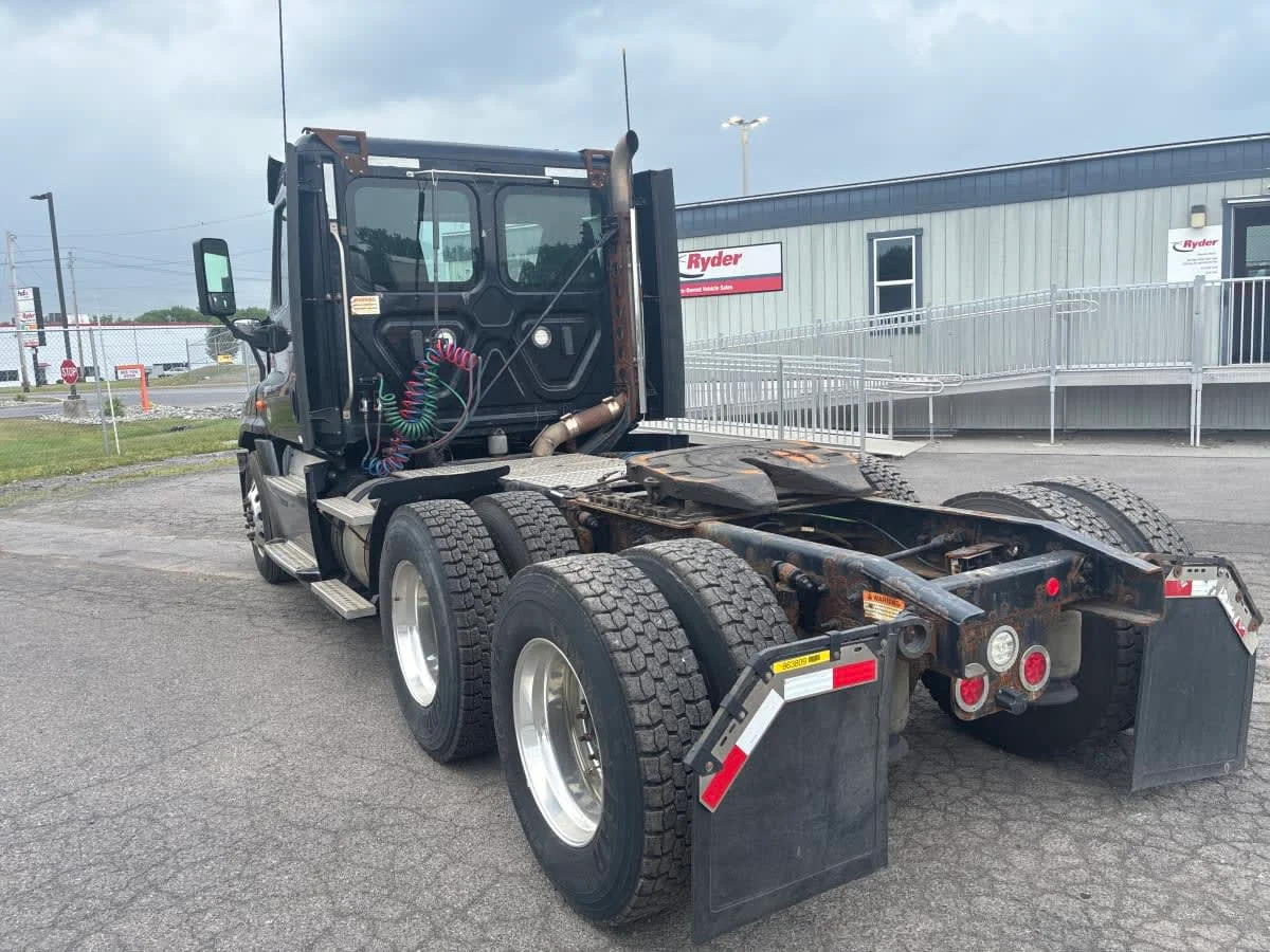 2019 Freightliner Cascadia in Syracuse, NY — photo 6