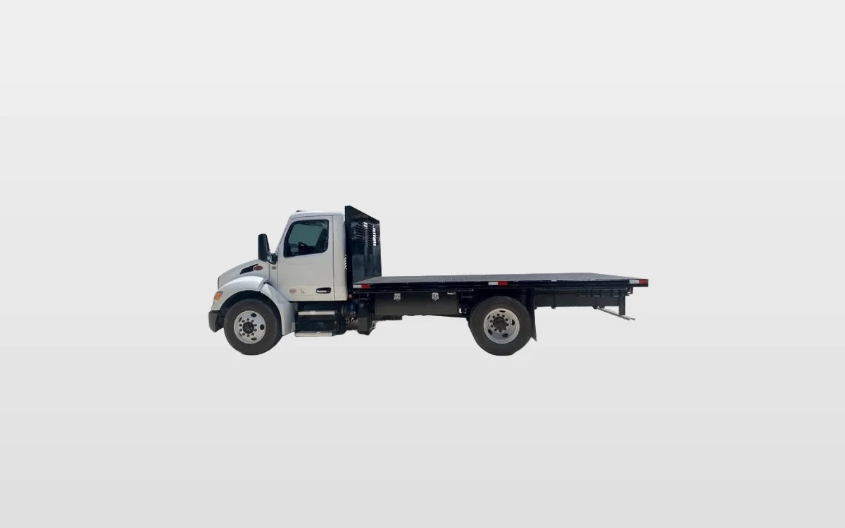 2025 Peterbilt 536 - image 1