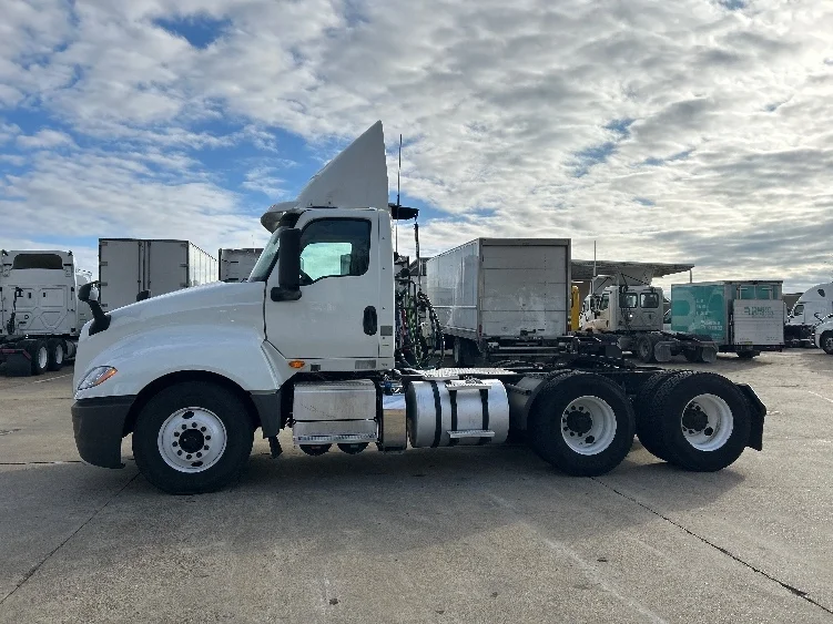 2019 International LT in Memphis, TN — photo 4