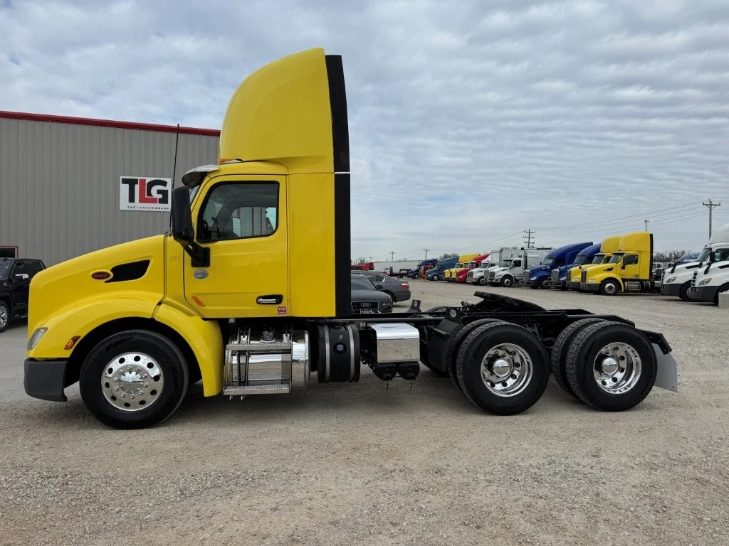 2021 Peterbilt 579 in Dunn, NC — photo 4
