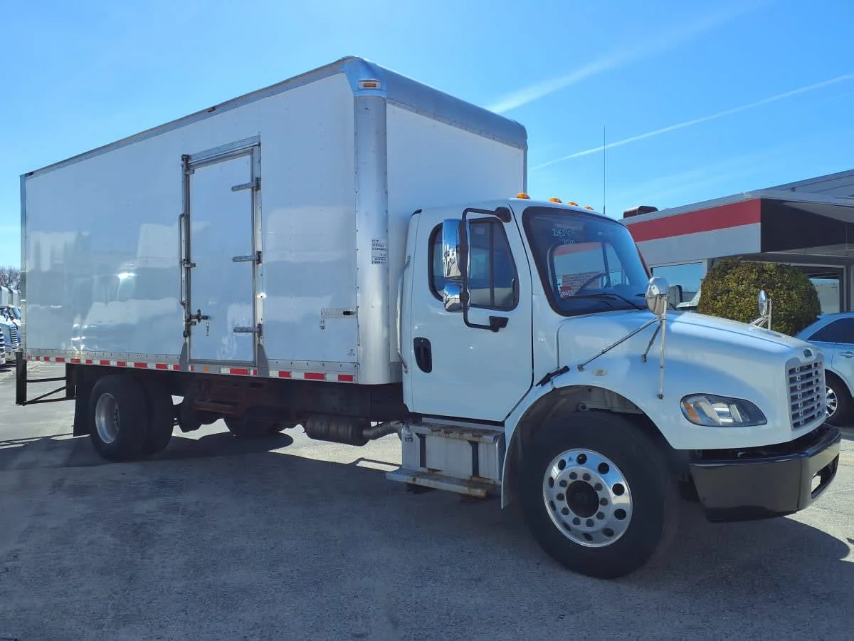 2020 Freightliner M2 106 in Warwick, RI — photo 3