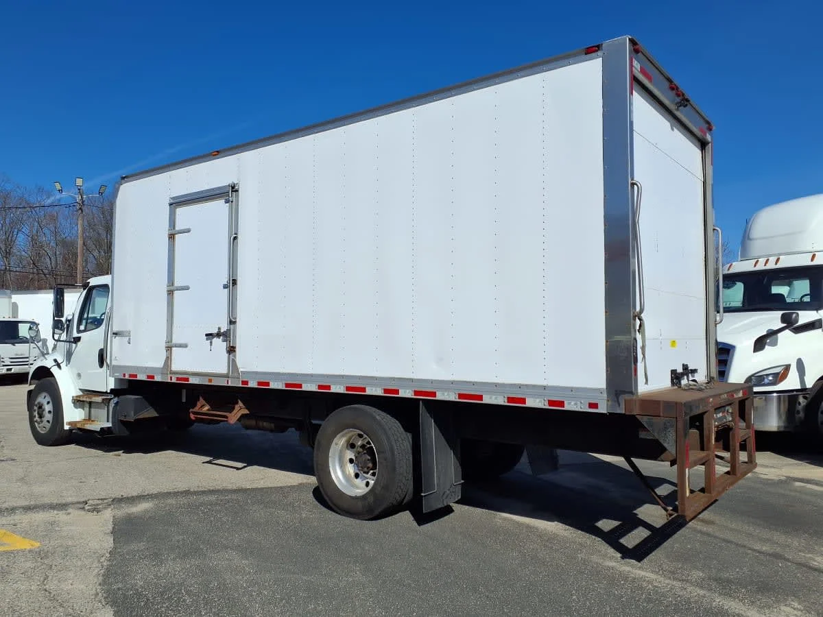 2020 Freightliner M2 106 in Warwick, RI — photo 6