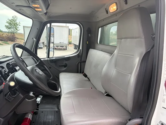 2019 Freightliner M2 106 in Englewood, CO — photo 14