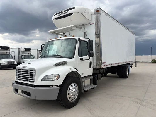 2019 Freightliner M2 106 in Englewood, CO — photo 2