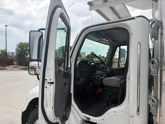 2019 Freightliner M2 106 in Englewood, CO — photo 13