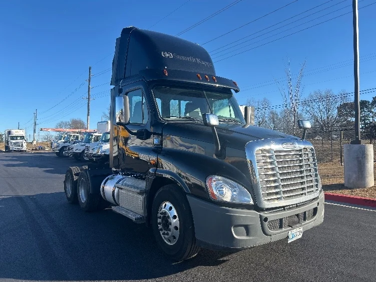 2017 Freightliner Cascadia in Lowell, AR