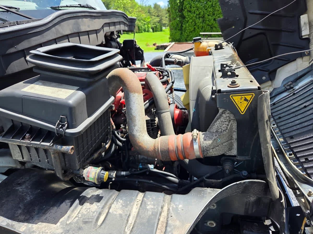 2019 International 4300 in Allentown, PA — photo 10
