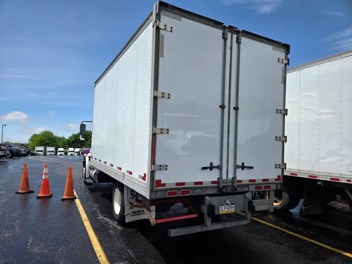 2019 International 4300 in Allentown, PA — photo 6