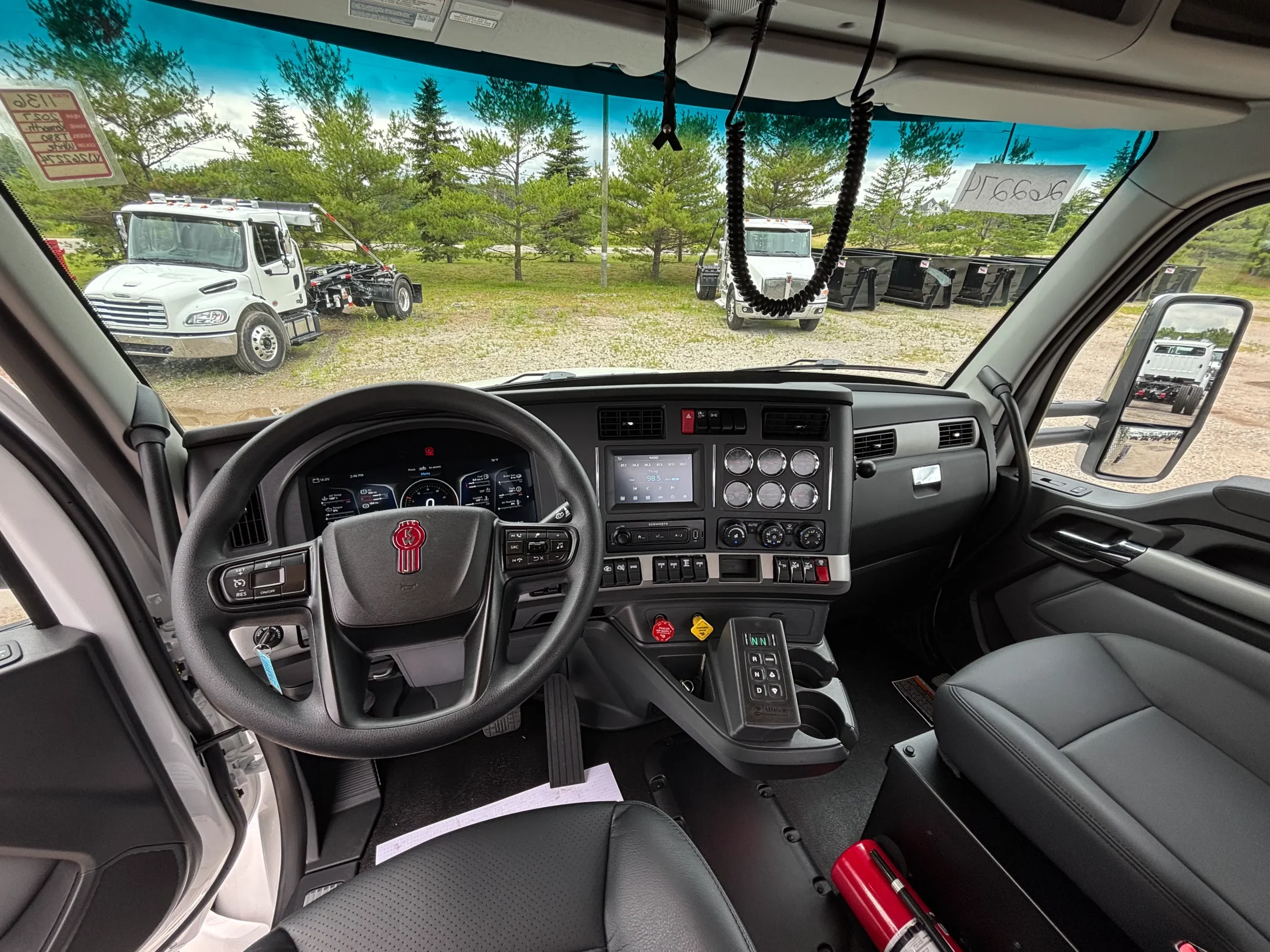 2027 Kenworth T880 — photo 6