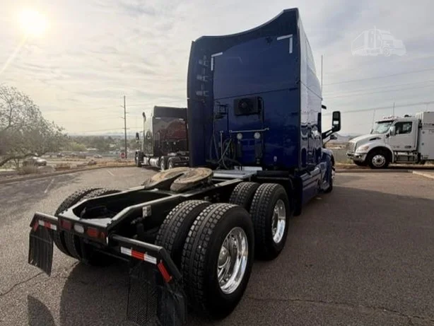 2022 Peterbilt 579 in St. George, UT — photo 4
