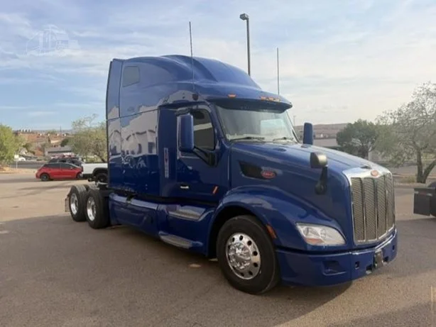 2022 Peterbilt 579 in St. George, UT — photo 3